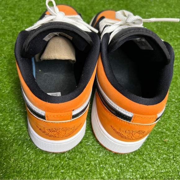 Air Jordan 1 Low GS “Shattered Backboard” - Picture 4 of 4